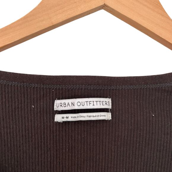 Urban Outfitters Black Ribbed Ruched Long Sleeve Crop Top Sz M - Picture 2 of 4